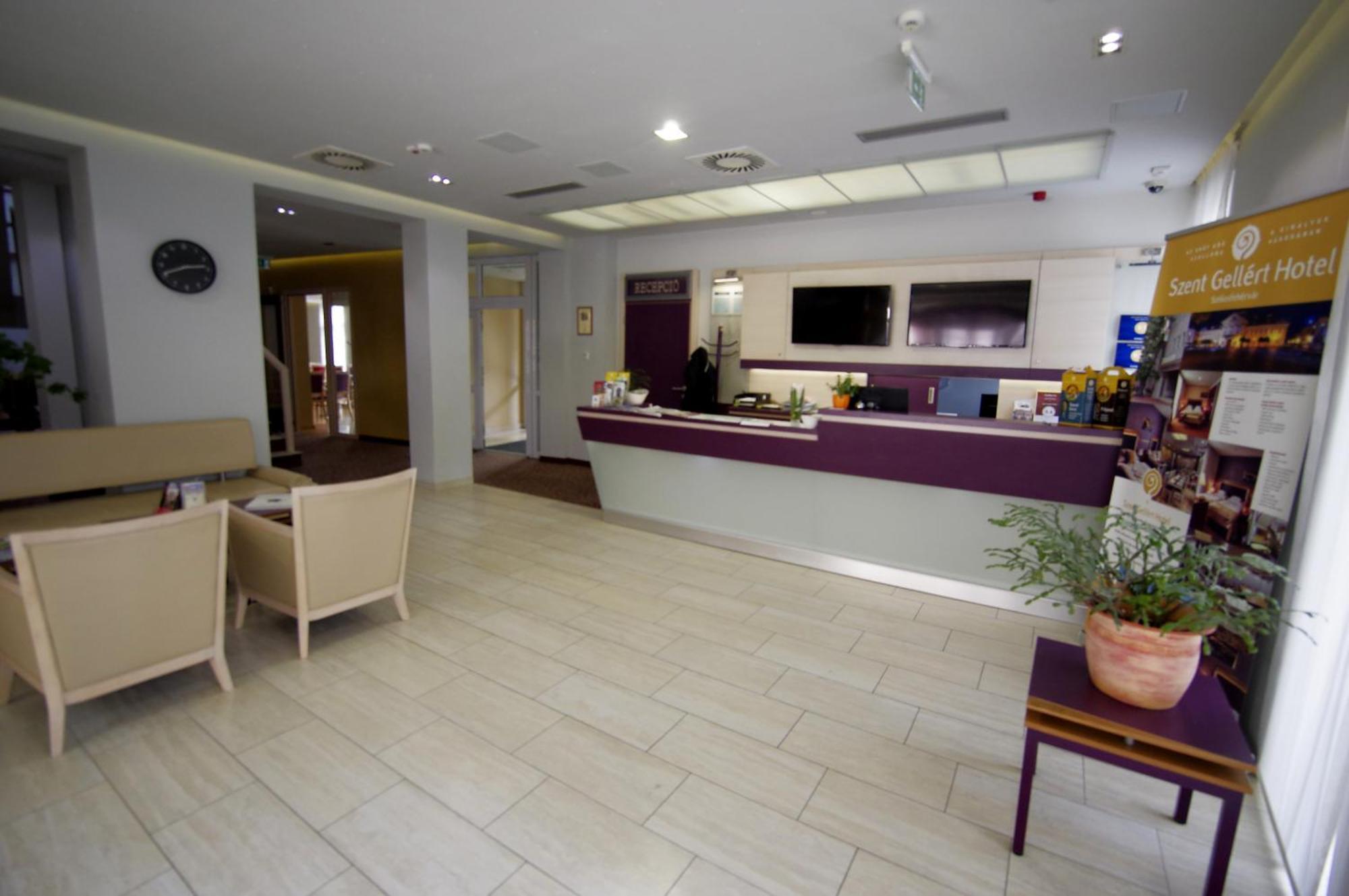 Szent Gellert Hotel İstolni Belgrad Dış mekan fotoğraf