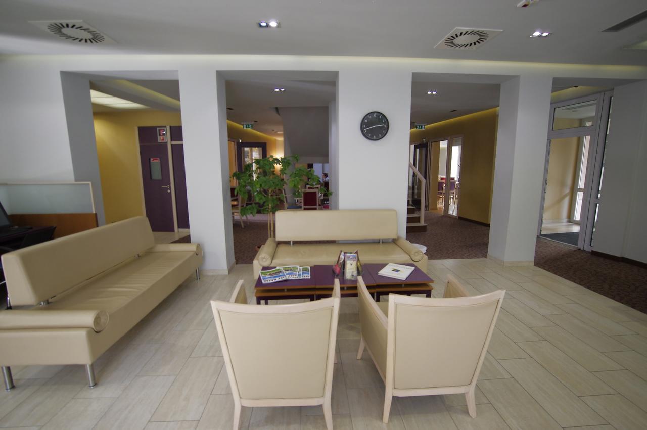Szent Gellert Hotel İstolni Belgrad Dış mekan fotoğraf