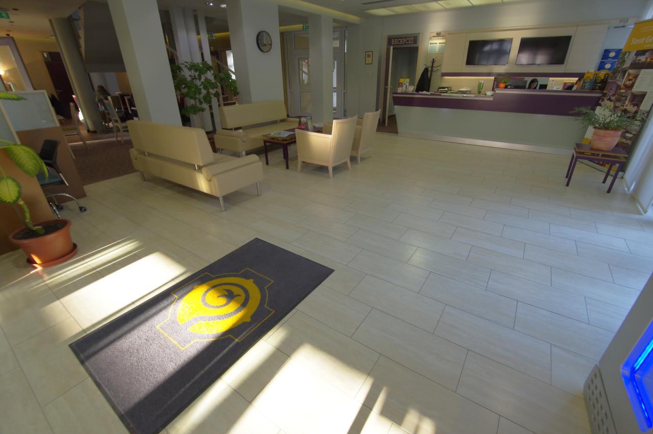 Szent Gellert Hotel İstolni Belgrad Dış mekan fotoğraf