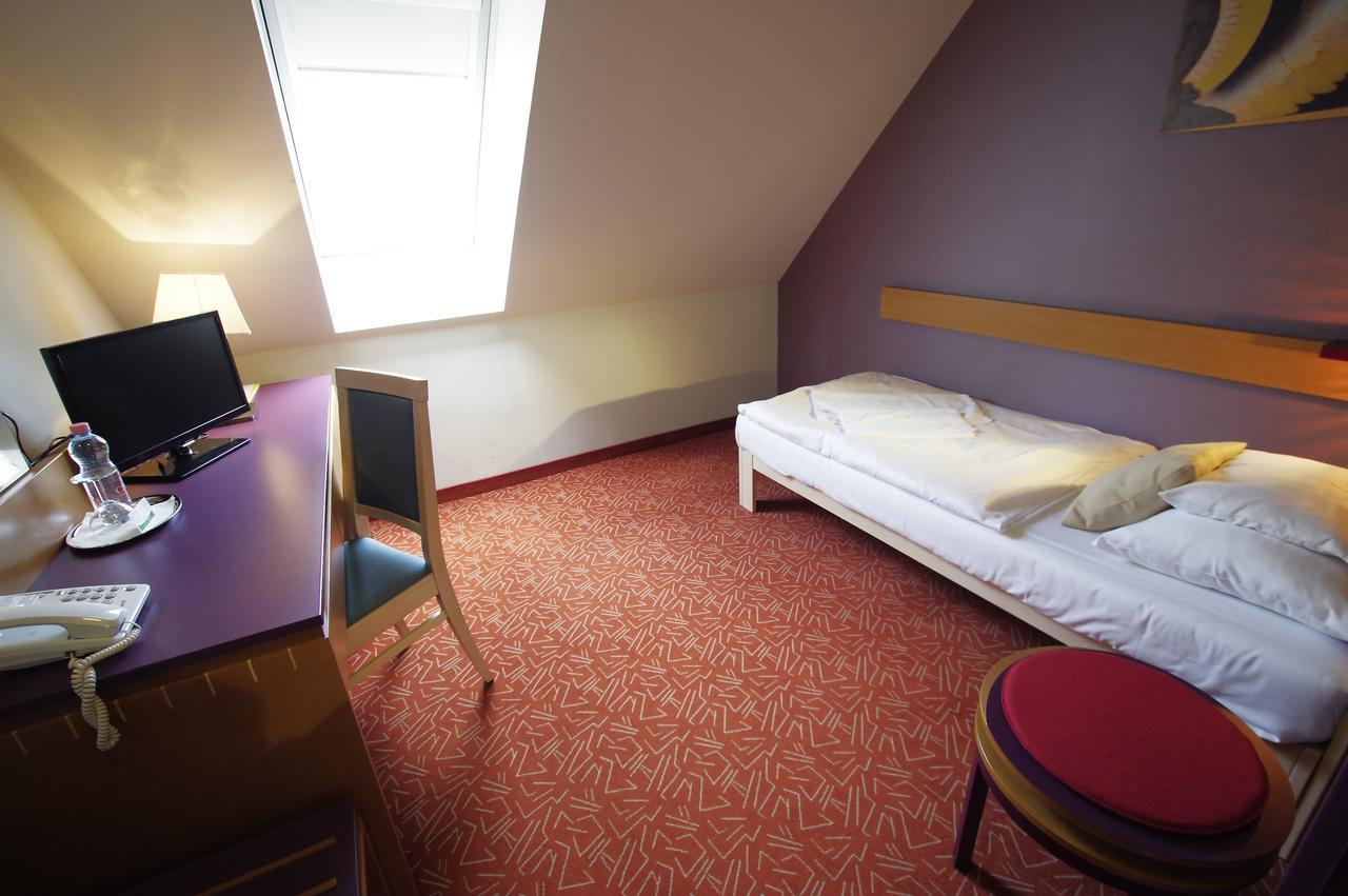 Szent Gellert Hotel İstolni Belgrad Dış mekan fotoğraf